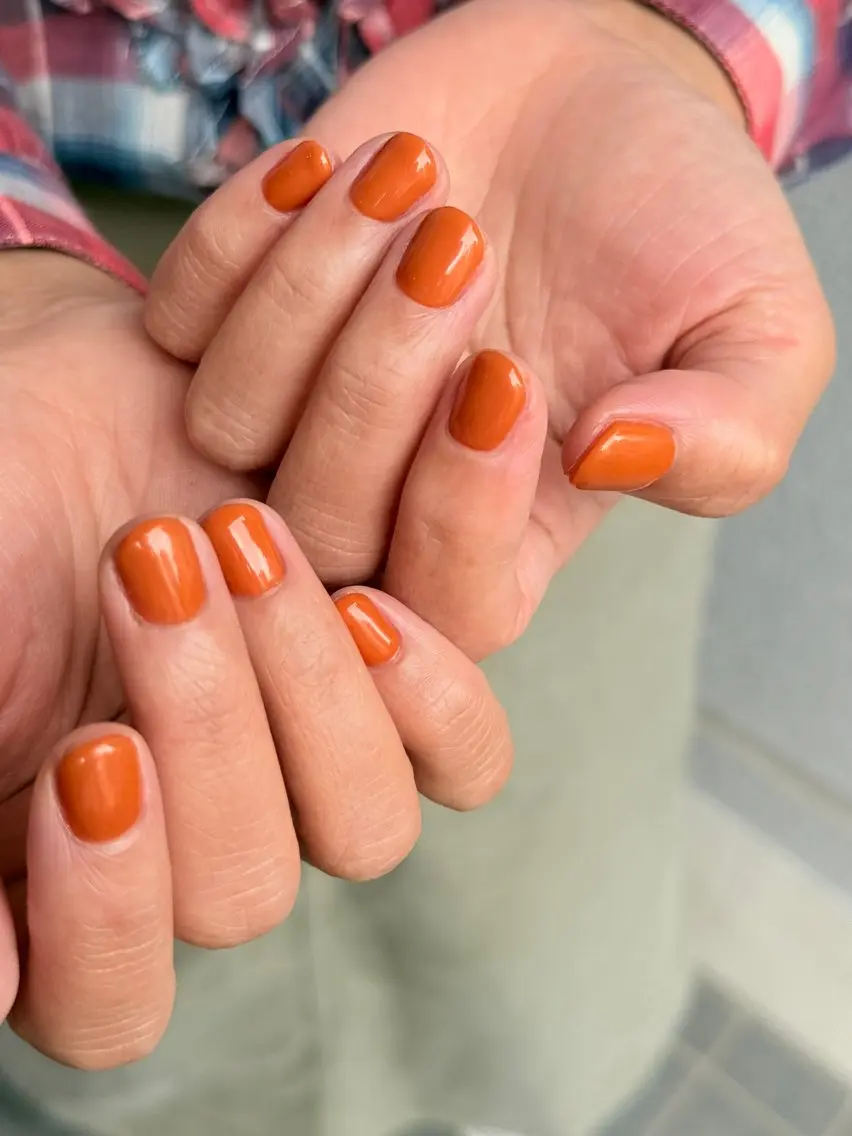ネイル ニュアンスネイル オレンジ ショートネイル ハンドネイル miel nailのネイルデザイン