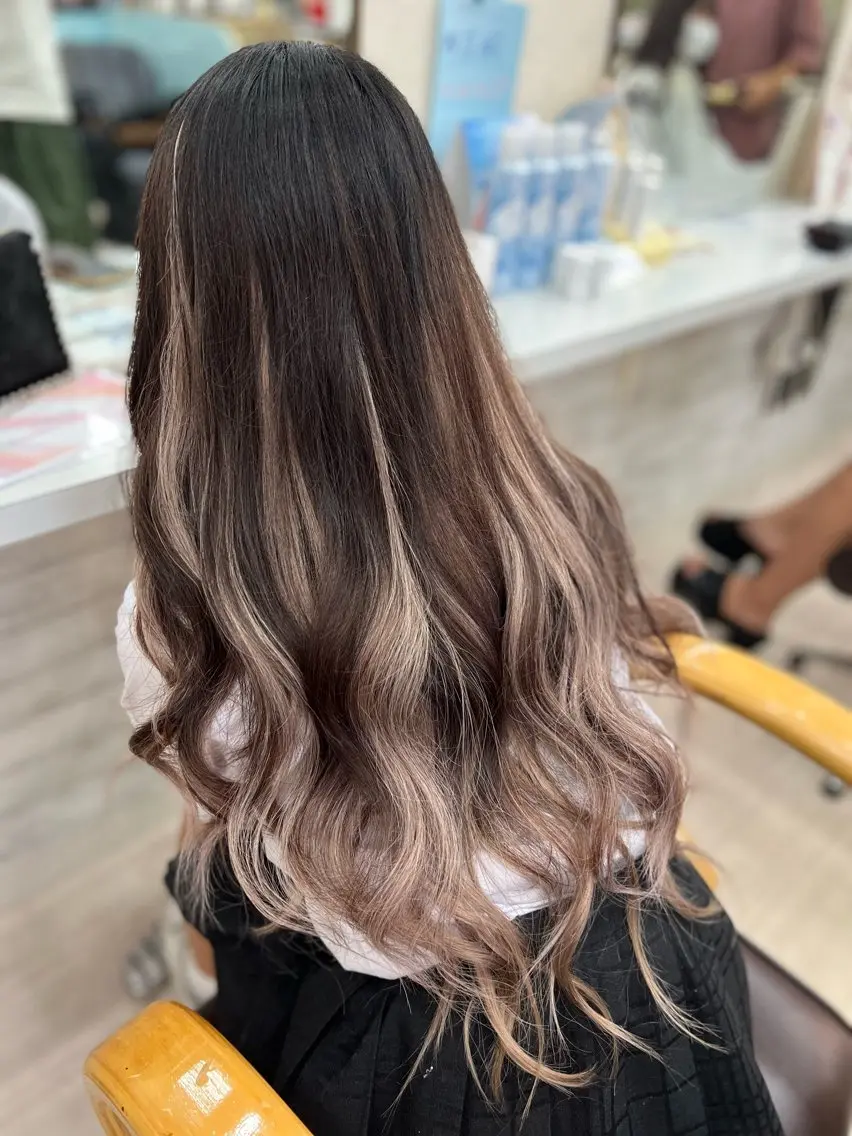 ロング エクステ レイヤーカット エクステ B-W ⭐️REIKOのヘアスタイル