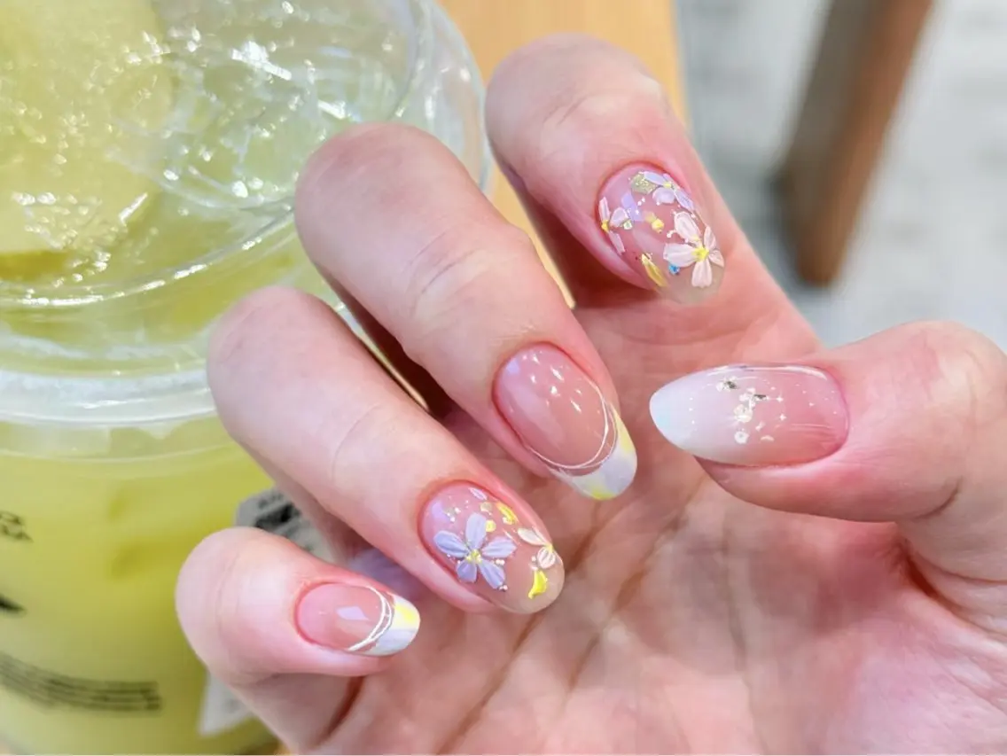 ネイル アートネイル オーロラネイル チークネイル フレンチネイル ガラスフレンチ ハンドネイル 🎀🎀YooLi Nail Salonのネイルデザイン