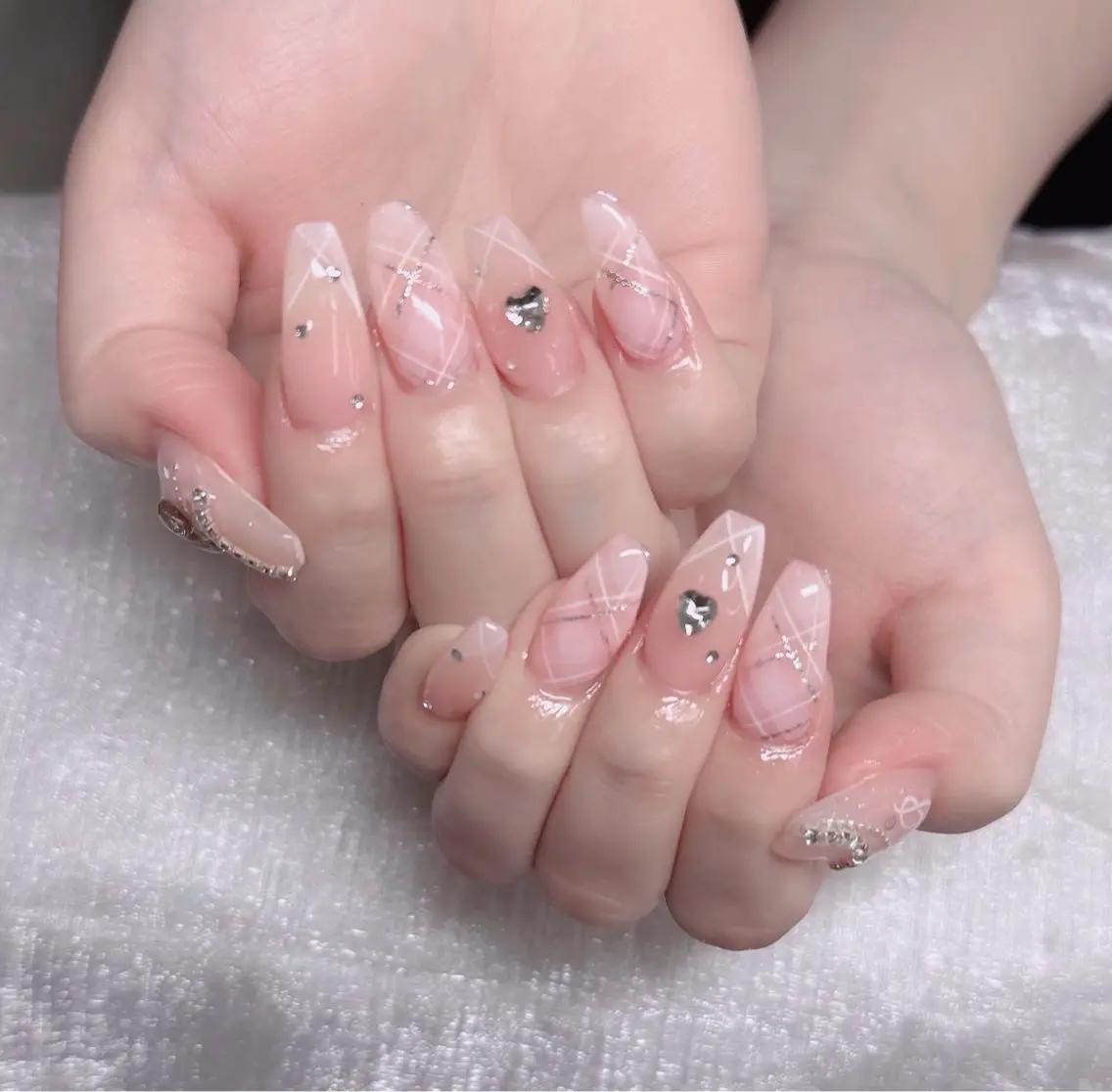 ネイル フレンチネイル ジェルネイル ハロウィン キラキラネイル 韓国ネイル H.baby Nail Salonのネイルデザイン