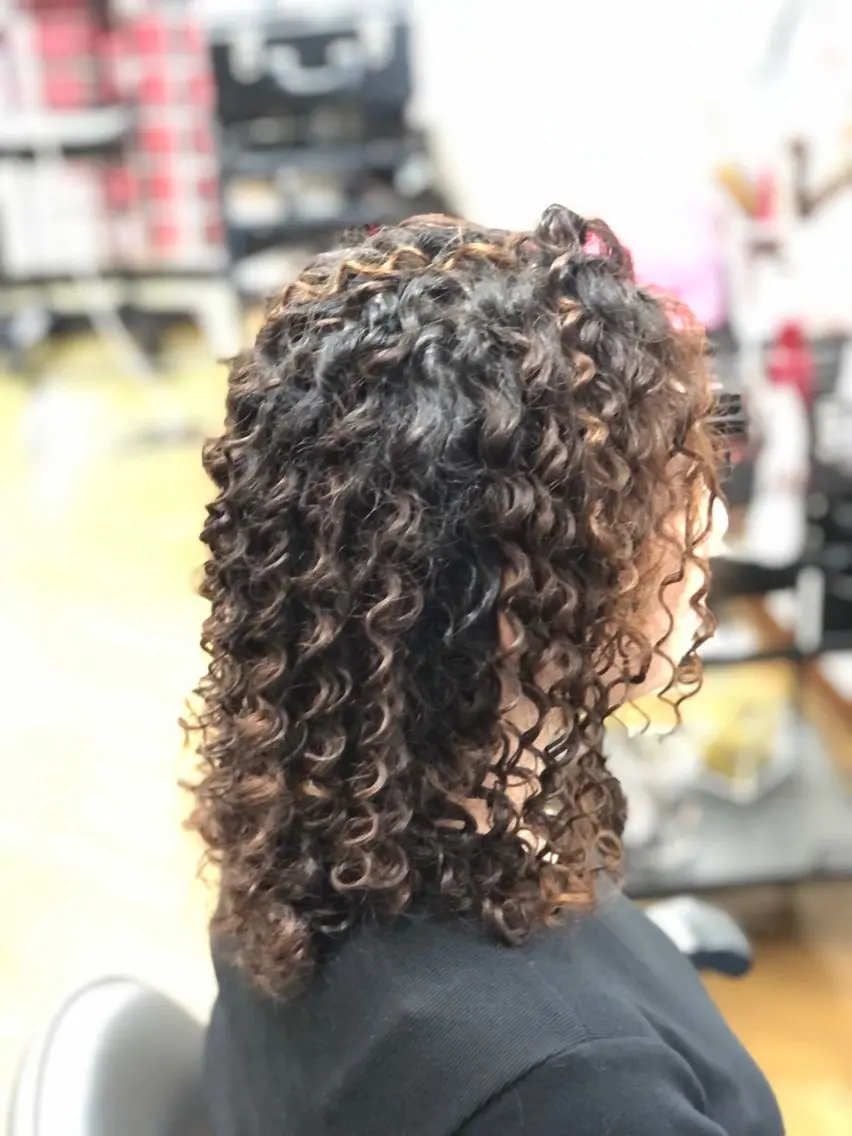 ロング ロング カラー損傷毛縮毛矯正 ツイストスパ佐藤昭利のヘアスタイル