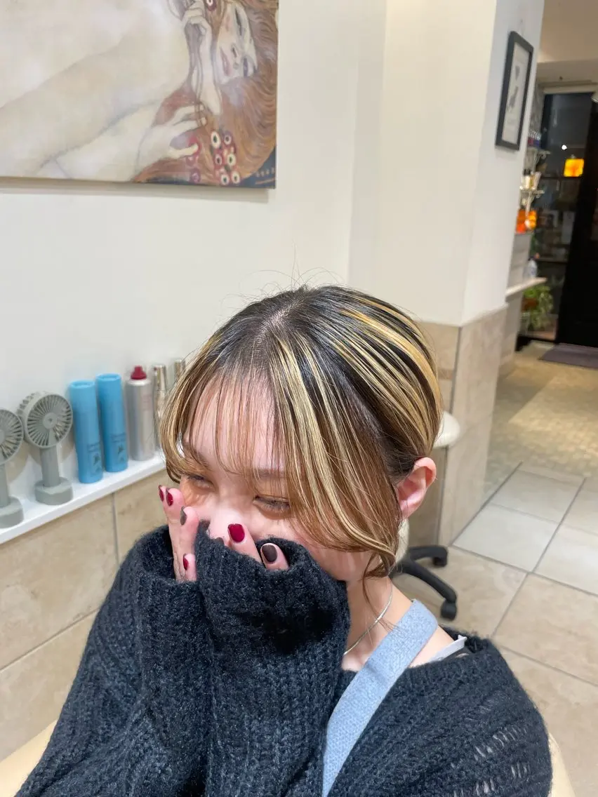 ミディアム おくれ毛 サクラバ ララネのヘアスタイル