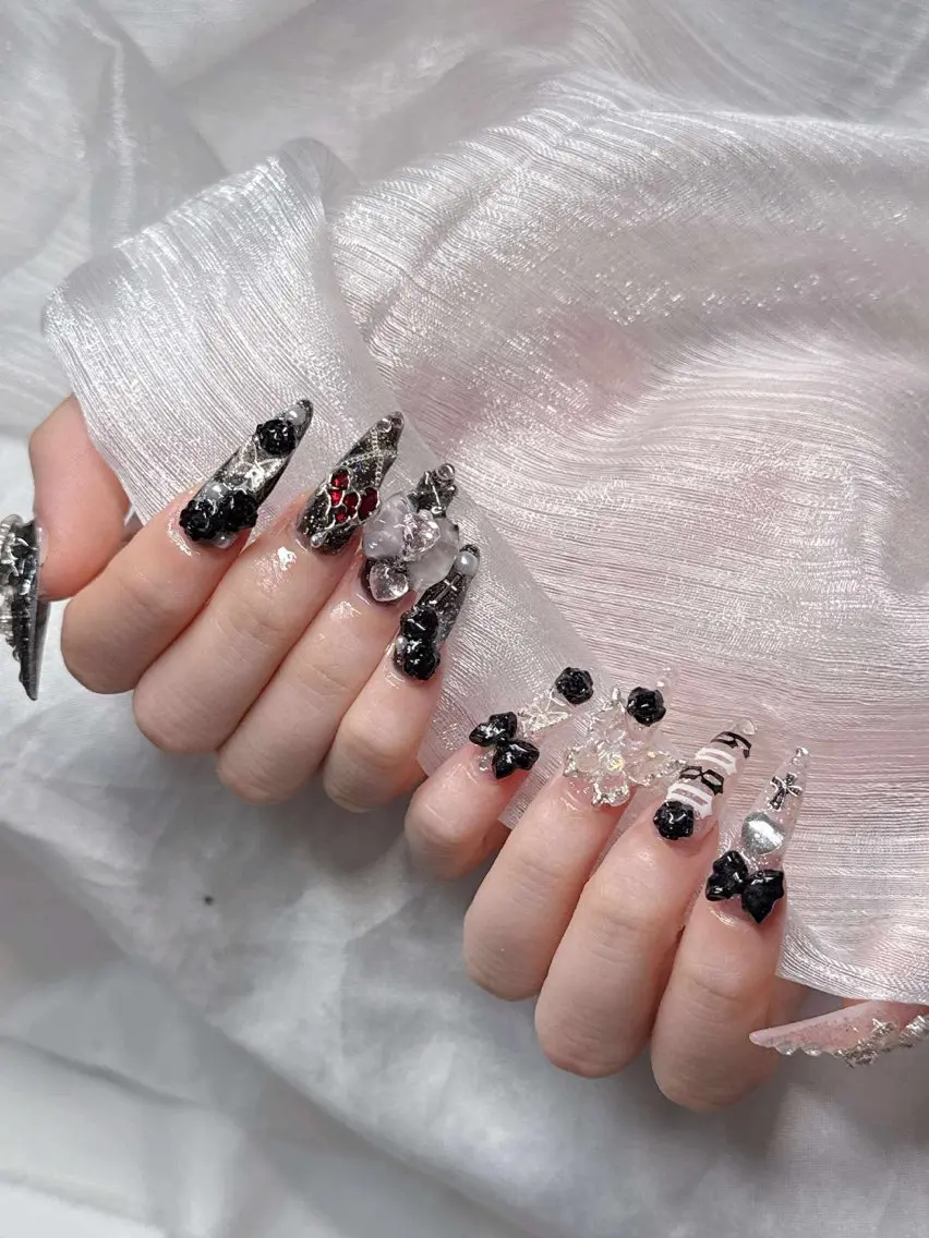ネイル ハンドネイル Lee Nailsのネイルデザイン