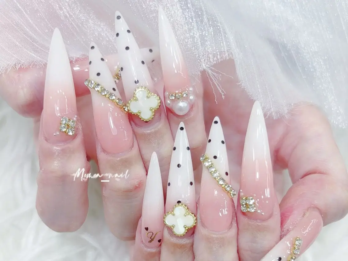 ネイル 成人式 大理石ネイル(マーブル) 持ち込み ネイルチップ 冬ネイル ハンドネイル MoMoA Nail ネイル長さ出し専門店のネイルデザイン