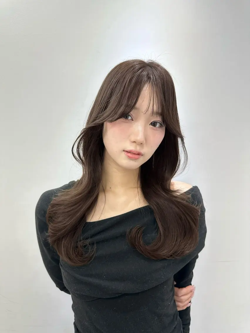 ロング カラー ミディアムレイヤー 添田晃基のヘアスタイル