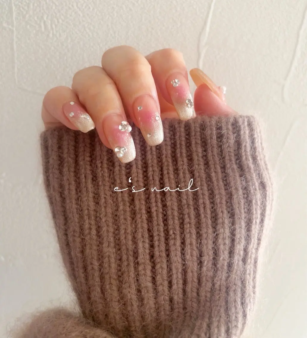 ネイル ハンドネイル ハンドケア e’s nail Lumièreのネイルデザイン