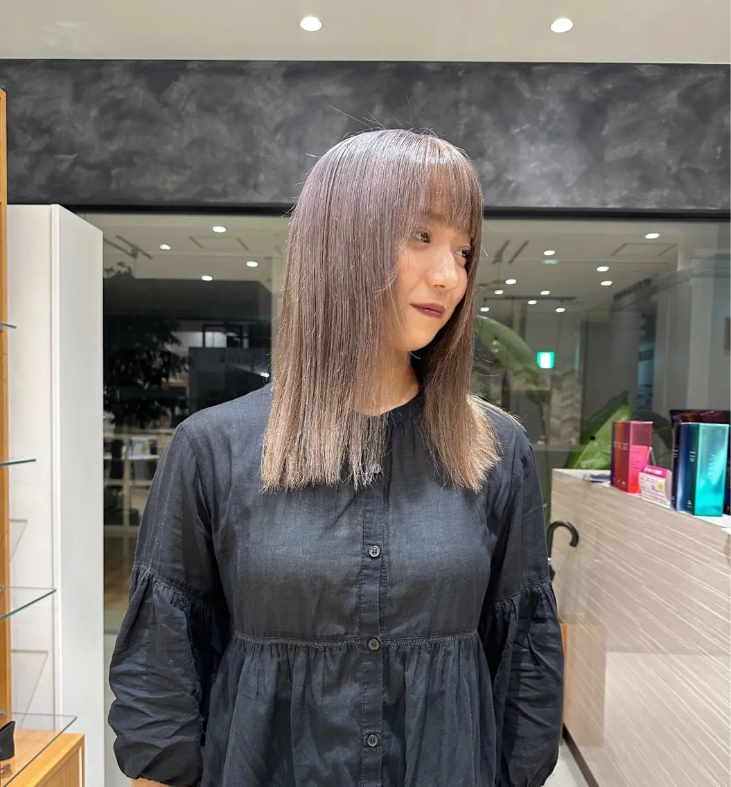 セミロング NAKAHARA TSUKUSHIのヘアスタイル