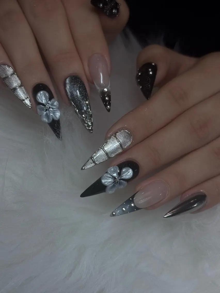 ネイル アートネイル ジェルネイル ニュアンスネイル シンプルネイル ネイルチップ ハンドネイル Lisa Nail Salonのネイルデザイン