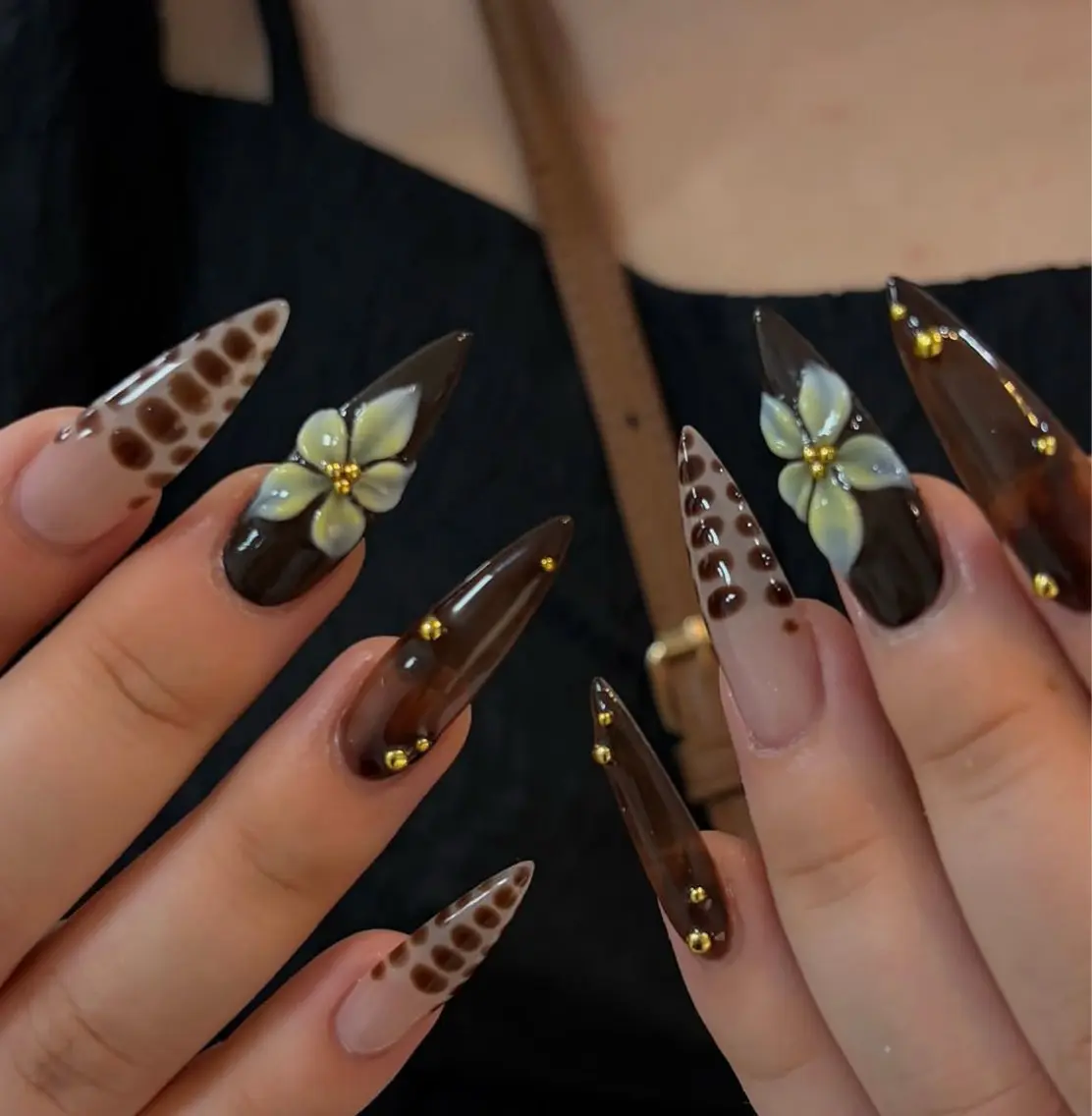 ネイル ハンドネイル NiJi Nailsのネイルデザイン