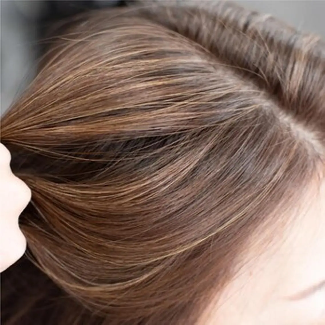 セミロング カラー ハイライトカラー ハイライト カット ヘアカラー トリートメント 白髪ぼかしハイライト 【亀有】山本のヘアスタイル