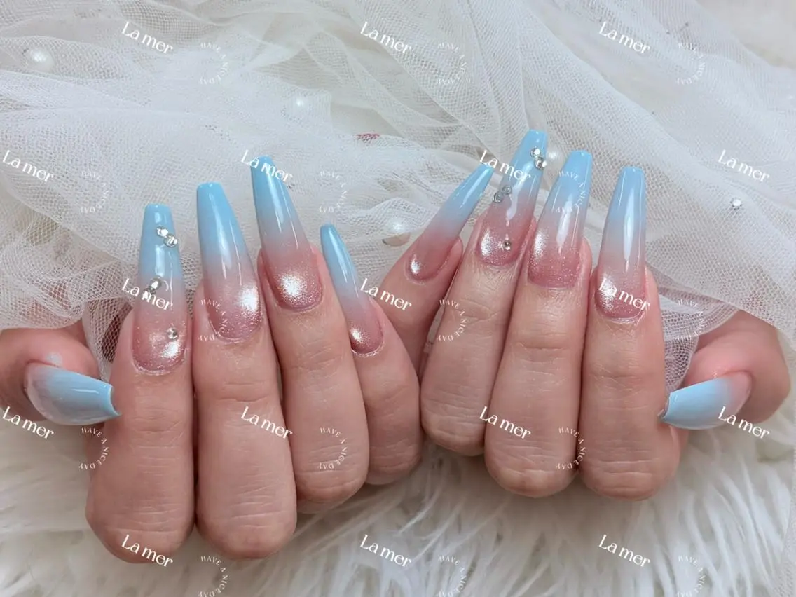 ネイル 🌻 Momoko_のネイルデザイン