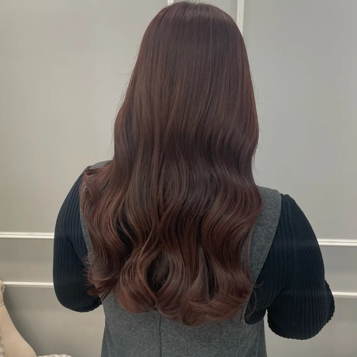 ロング レッドブラウン 🩶赤み消しカラー 🐈⬛荻野美思🐾のヘアスタイル