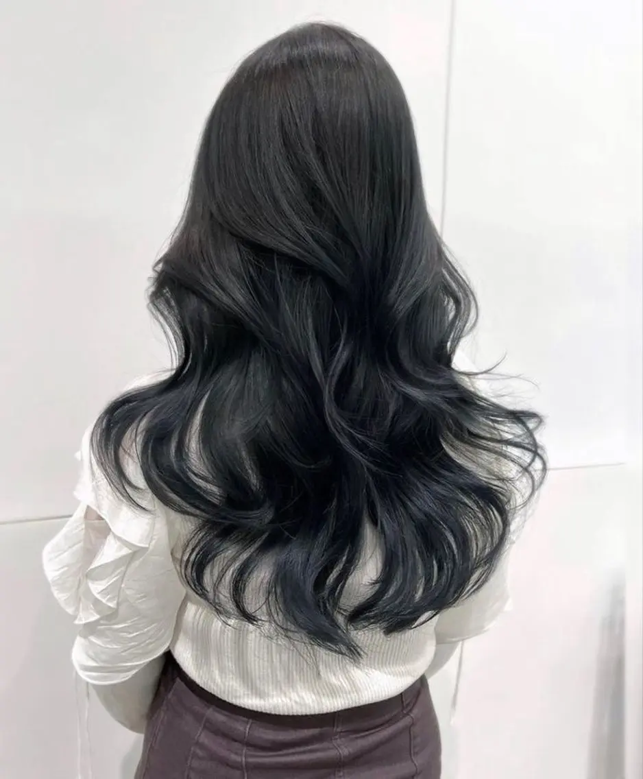 ロング カラー ヘアアレンジ カット ヘアカラー トリートメント ヘアセット レイヤー×透明感カラ ーHAYATOのヘアスタイル
