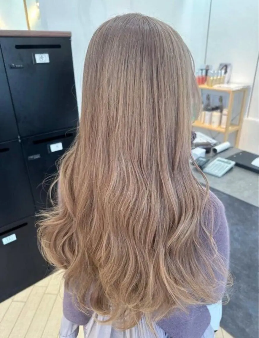 ロング カラー 須藤 桃花のヘアスタイル