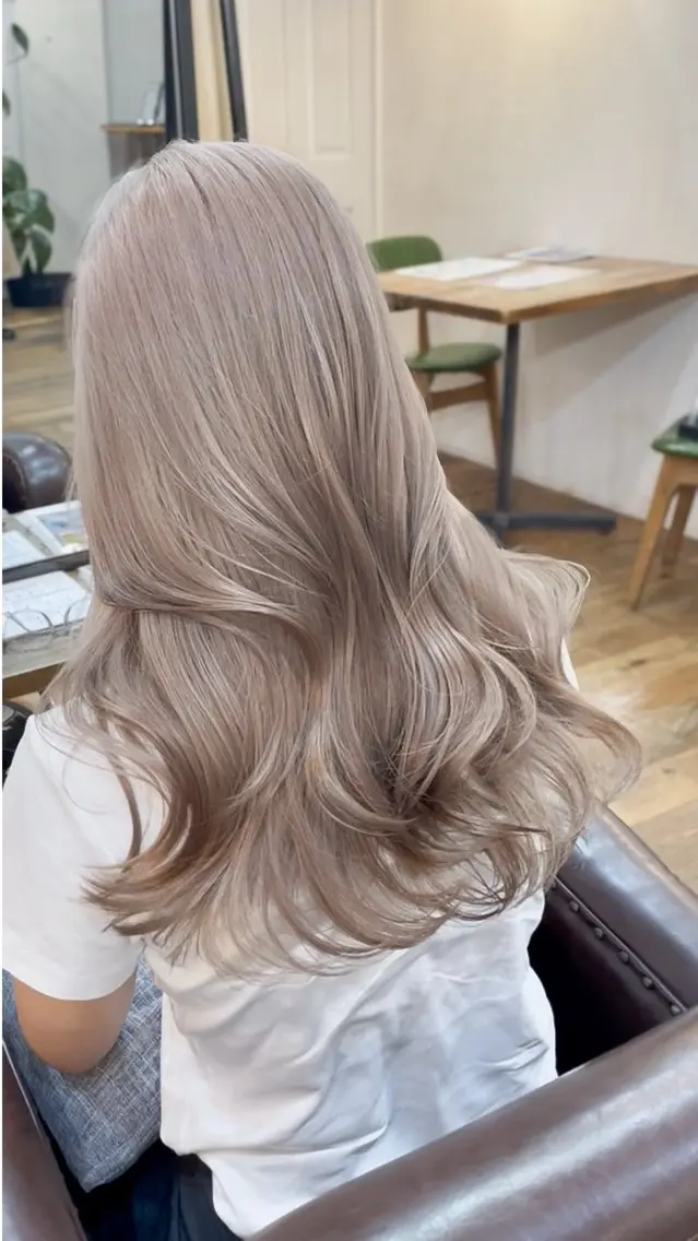 ロング カラー ベージュカラー ブリーチ 透明感カラー ホワイトベージュ ヘアカラー kahona/パーマ /ブリーチ銀座のヘアスタイル