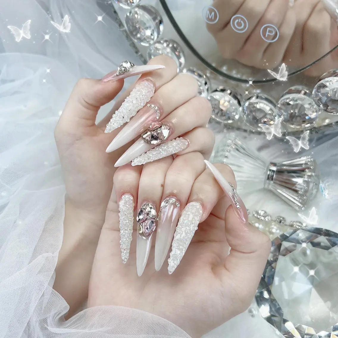 ネイル アートネイル フラッシュネイル ジェルネイル ガーリー 氷ネイル・うるうるネイル ハンドネイル Nova Nailのネイルデザイン