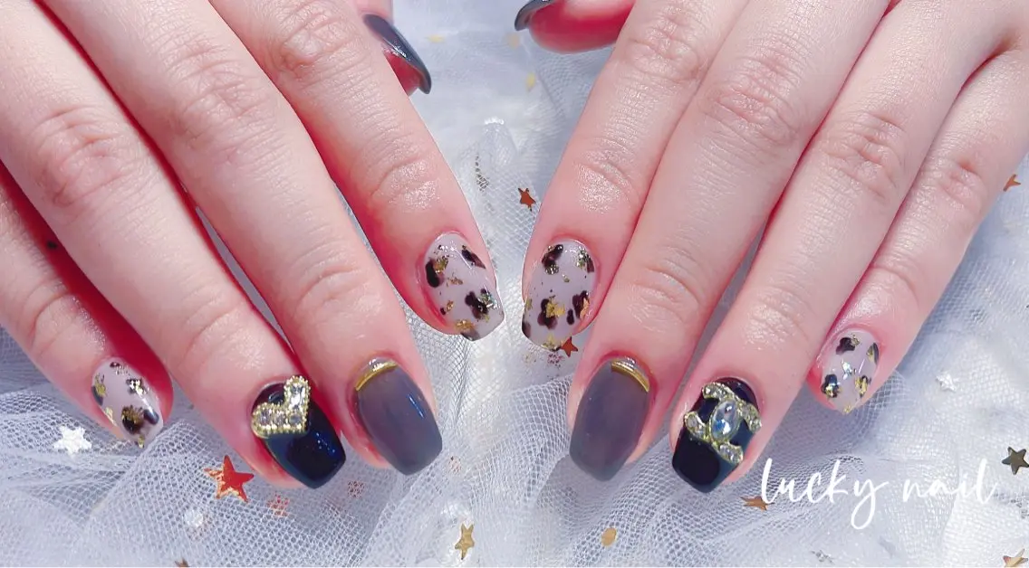ネイル チークネイル 長さ出し ジェルネイル マグネットネイル 持ち込み Lucky nail 小林和希のネイルデザイン