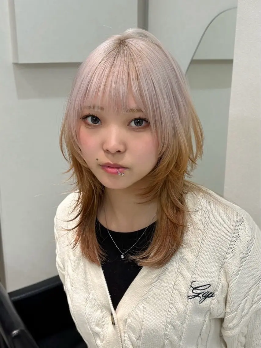 ロング カラー ハイトーンレイヤー TENSHOのヘアスタイル