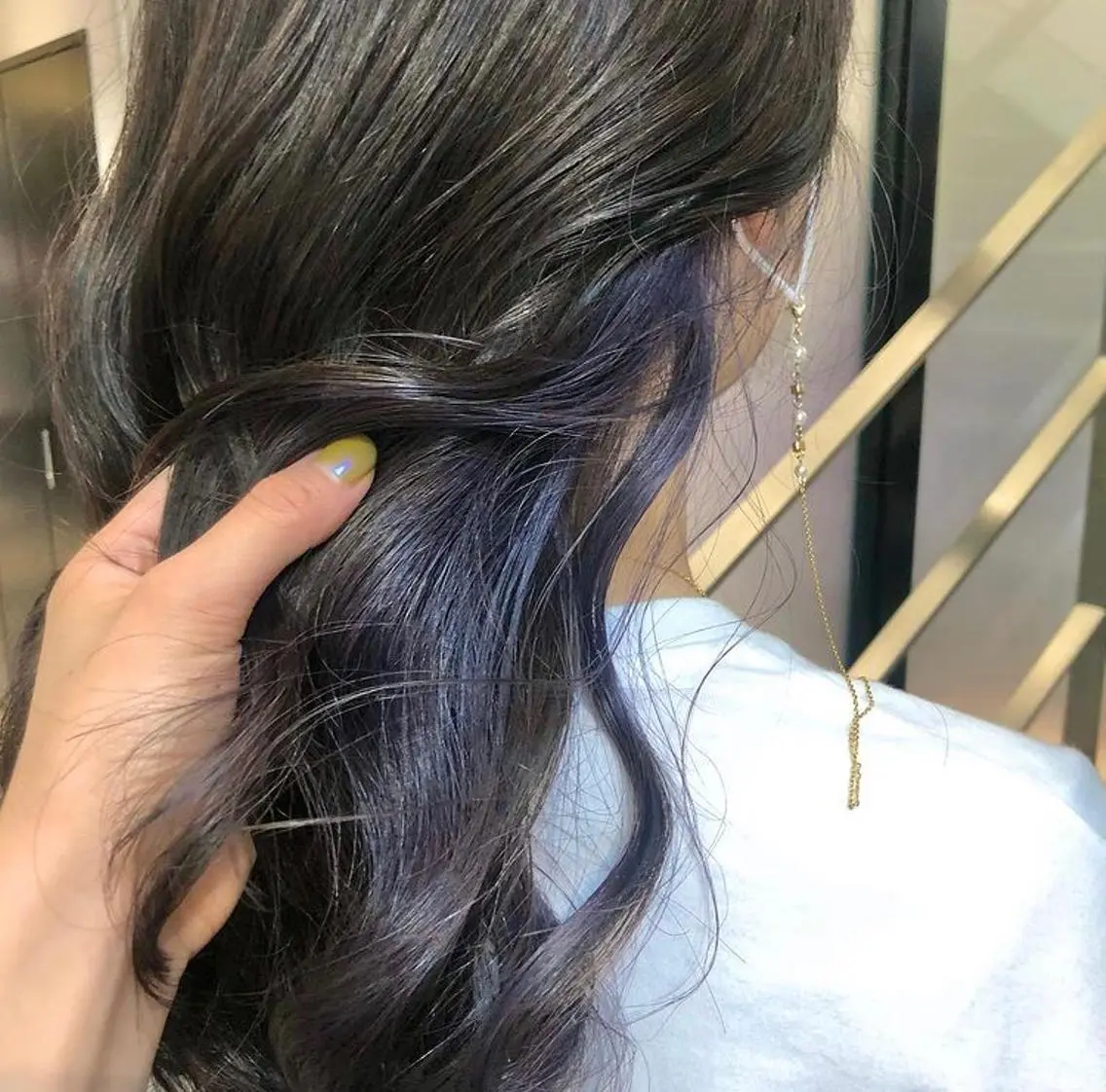セミロング カラー パーマ ヘアアレンジ メンズ キッズ 切りっぱなしボブ メンズインナーカラー 波巻きパーマ ブルーカラー グラデーションカラー ヘアカラー stylist 🌸 kana.のヘアスタイル