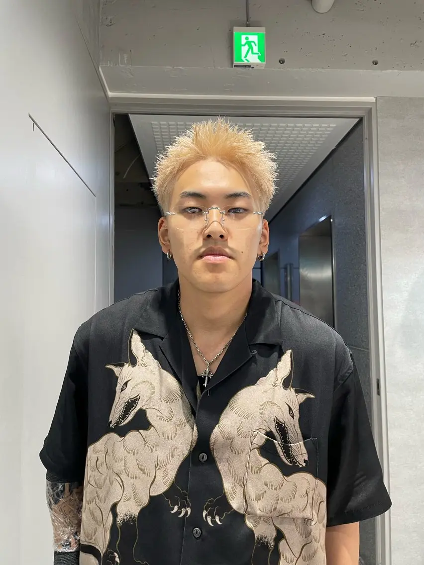 ショート カラー メンズ メンズハイトーン スパイキーショート ハイトーンカラー ショートヘア トレンド🔥メンズ 特化⚡️網野裕希のヘアスタイル