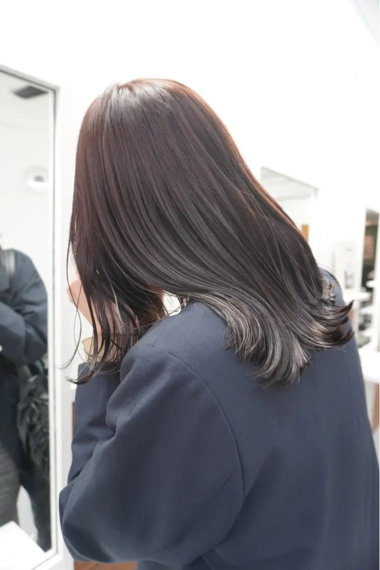 ミディアム カラー ブラウンカラー ラベンダーカラー ラベンダーブラウン レイヤー／似合わせ TAKUYAのヘアスタイル