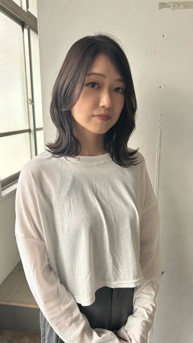 カラー アッシュ 透明感カラー ハイライトカラー ヘアカラー 谷口 萌瑛のヘアスタイル