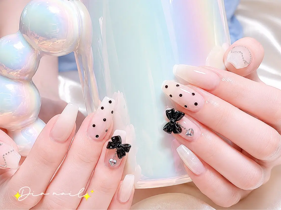 ネイル 韓国ネイル マグネットネイル ニュアンスネイル 夏ネイル ワンホンネイル ハンドネイル Di'a nail ネイルサロンのネイルデザイン