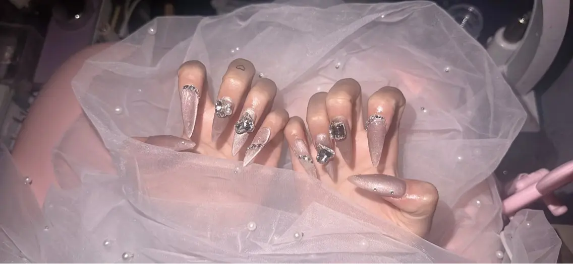 ネイル Ami Nailsのネイルデザイン