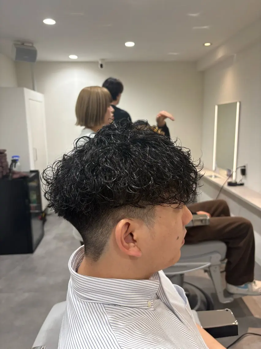 パーマ メンズ メンズパーマ 波巻きパーマ カット パーマ 深澤 知樹のヘアスタイル