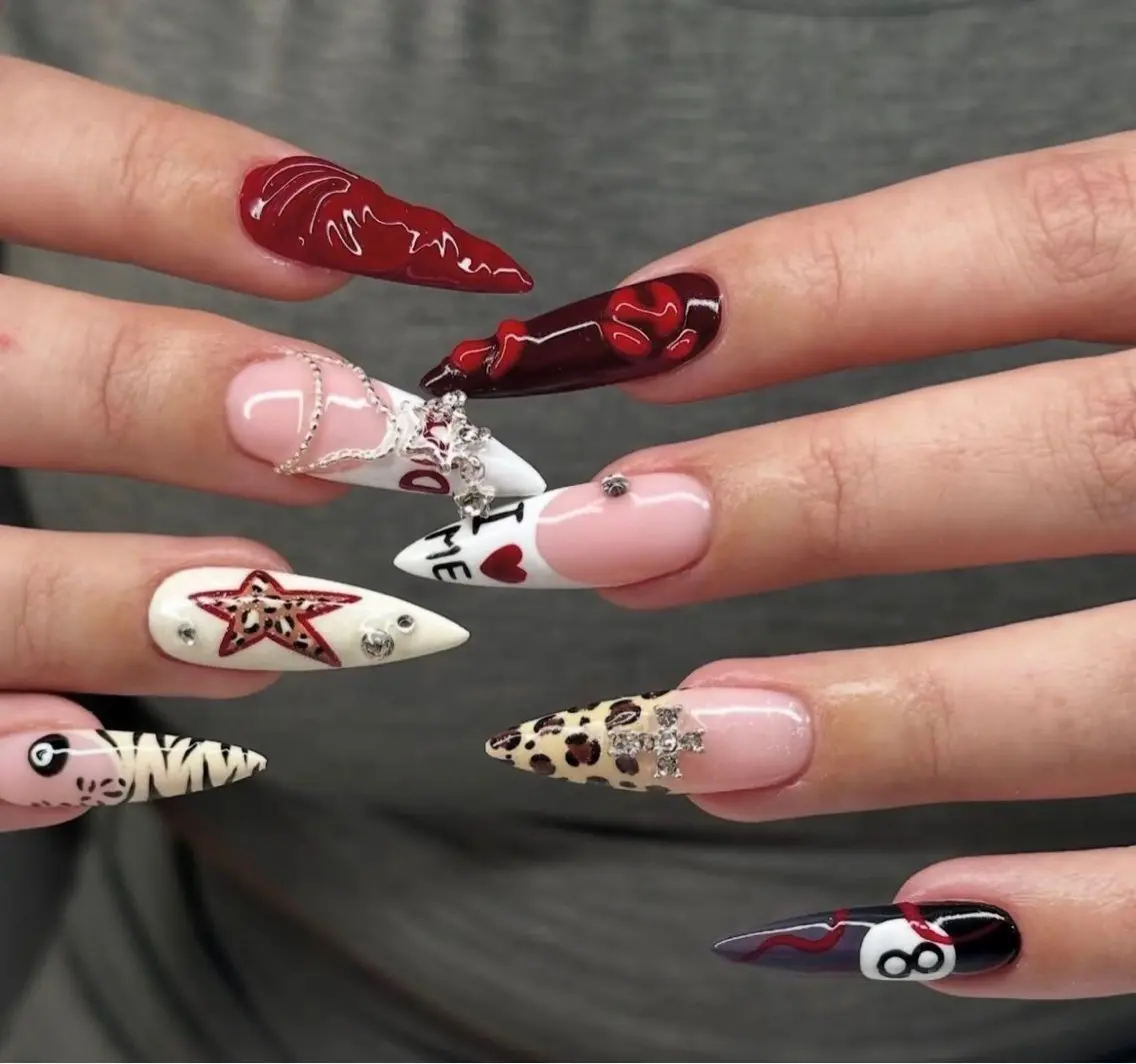 ネイル キラキラネイル 韓国ネイル ロングネイル シンプルネイル ワンホンネイル ハンドネイル Luna Nail.Novaのネイルデザイン
