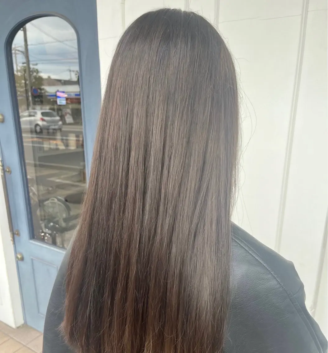 カラー ブラウンカラー 透明感カラー オリーブブラウン RuLaN AMIのヘアスタイル