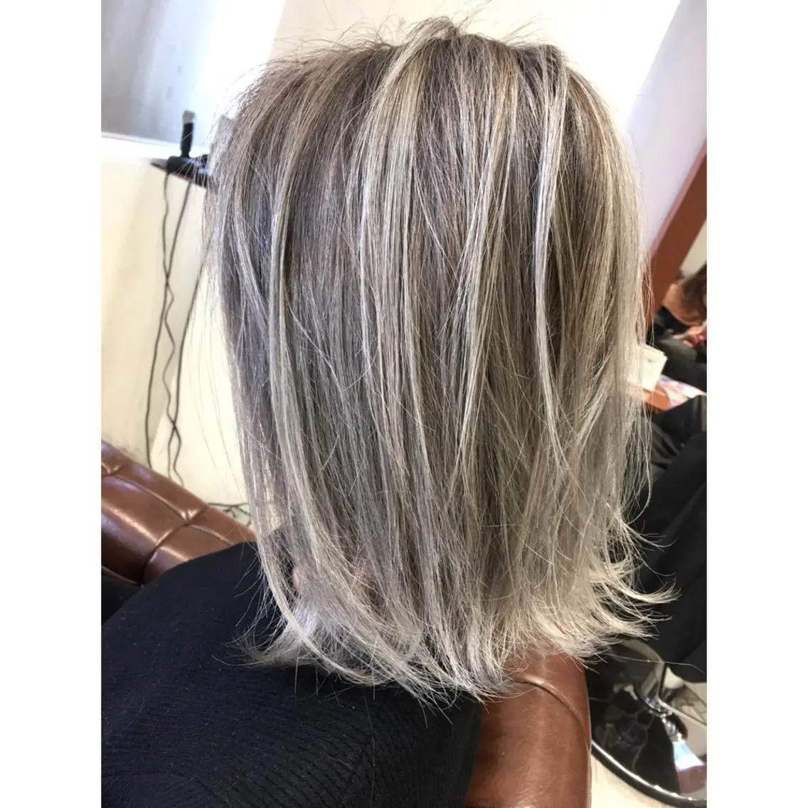 ショート カラー ネイル マツエク・マツパ グラデーションカラー グラデーション トリートメント 井上 一平のヘアスタイル