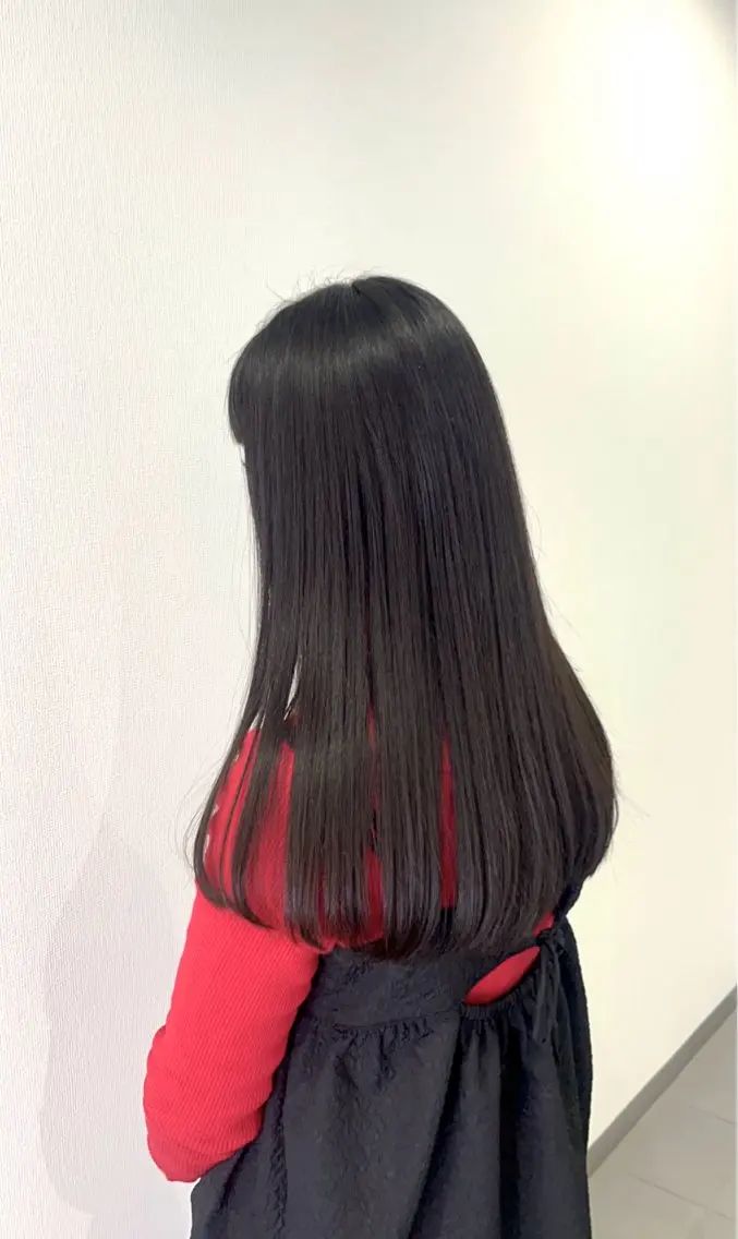ロング 髪質改善 レイヤーカット トリートメント 山本梨華/ 透明感カラーのヘアスタイル