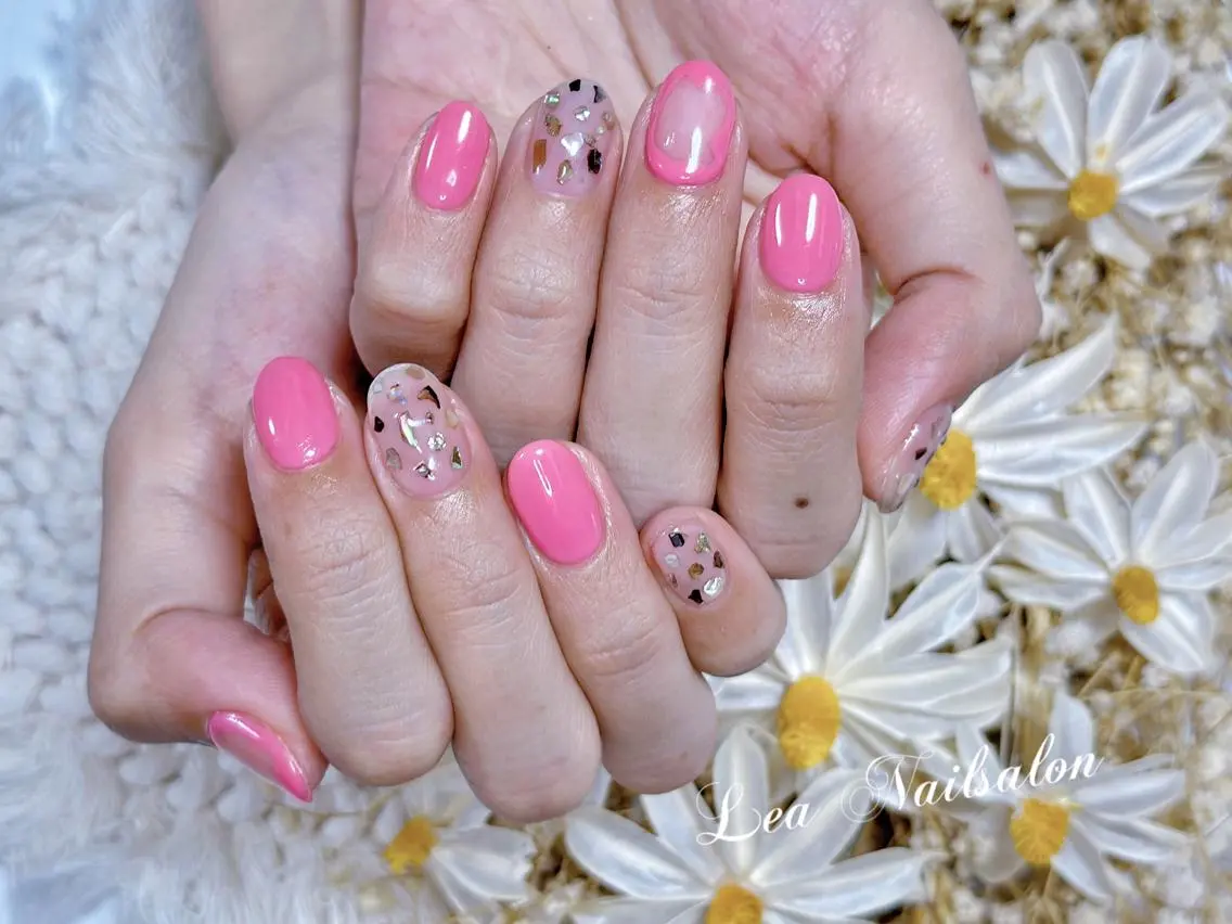 ショート カラー ネイル ニュアンスネイル Le’a NailSalonのネイルデザイン