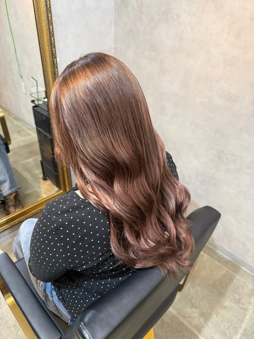 ロング カラー ブリーチ ブラウンカラー 透明感カラー ピンクカラー ピンクブラウン カット ヘアカラー maco /カラー・縮毛矯正のヘアスタイル