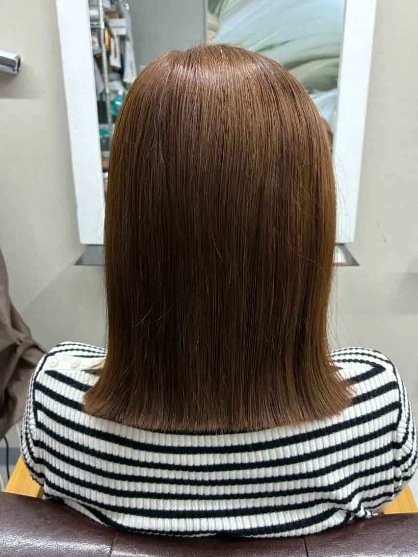 ショート カラー 小泉 陽のヘアスタイル
