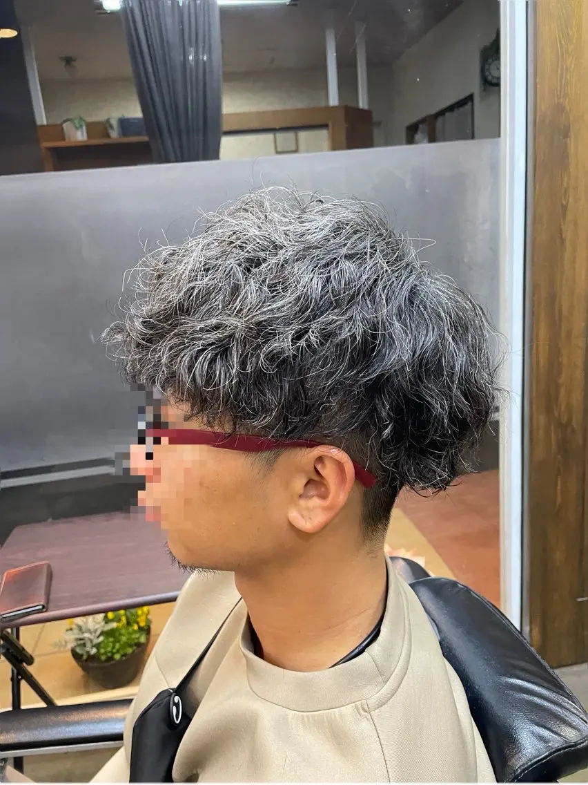 ショート パーマ メンズ メンズパーマ ツイストスパイラルパーマ ショートヘア スパイラルパーマ ヘアーサロン ＳＯRＡお顔剃りのエステ・リラクイメージ