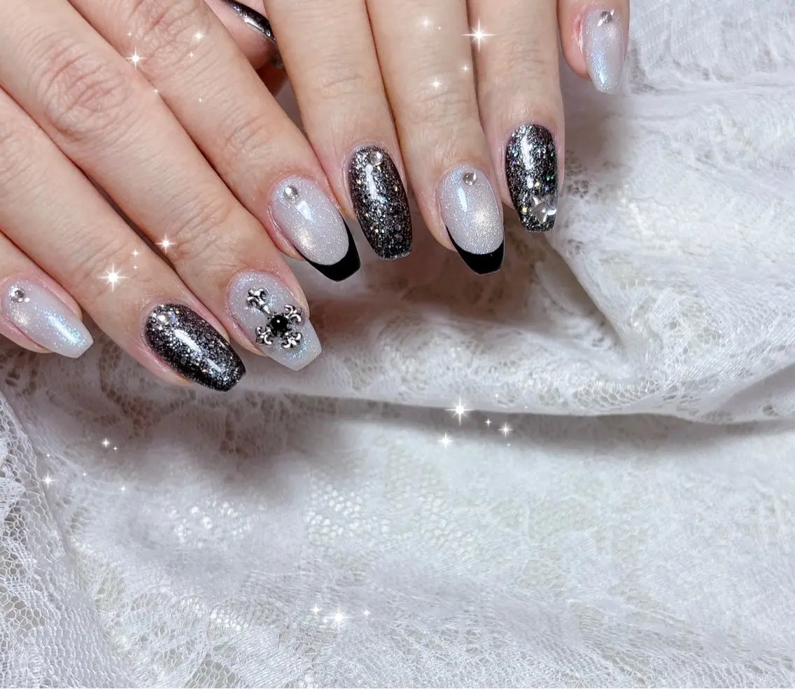 ネイル フレンチネイル マグネットネイル ハンドネイル FLARE NAIL フレアネイルのネイルデザイン