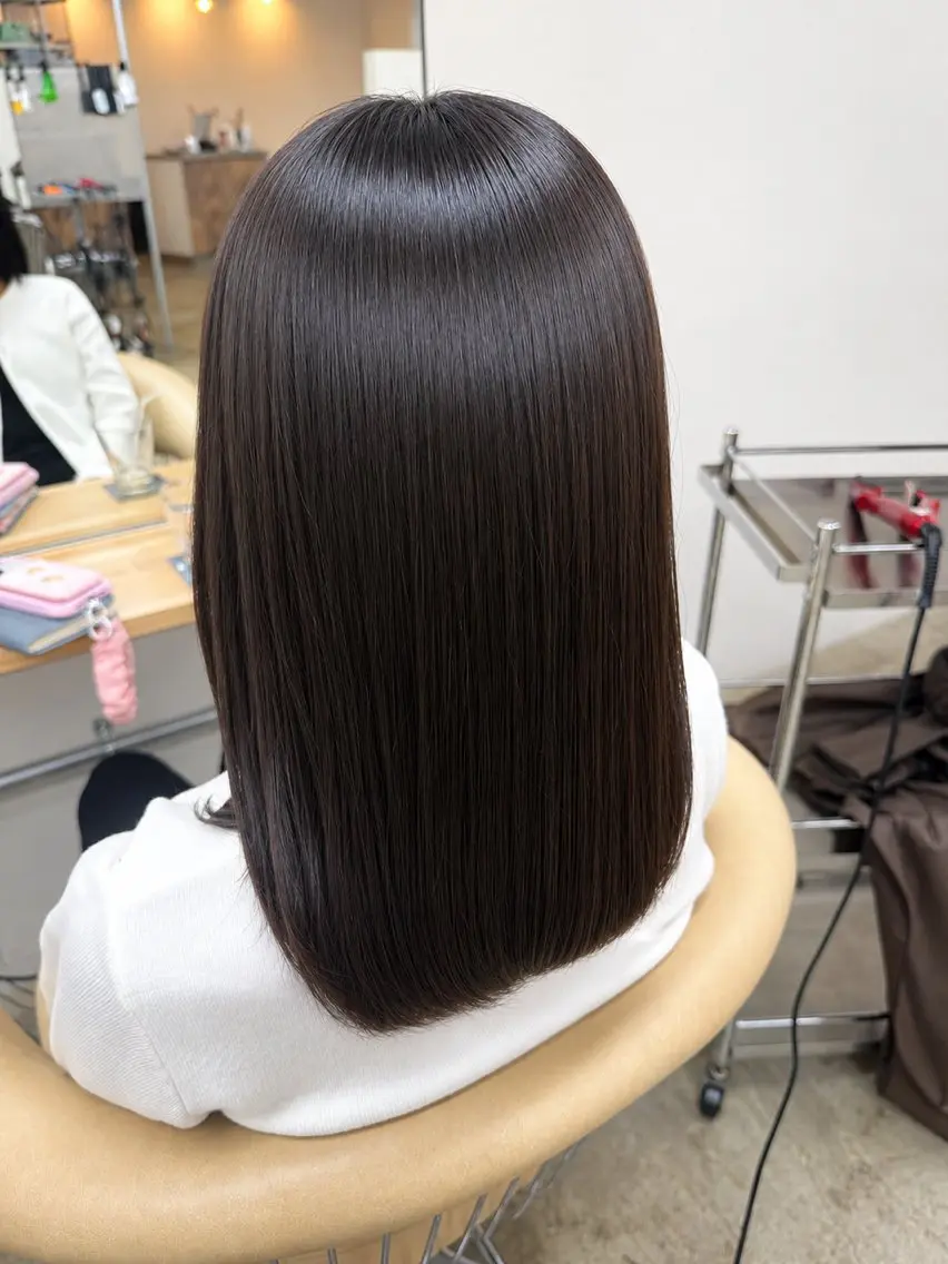 ミディアム ヘアカラー トリートメント ERI. fandのヘアスタイル