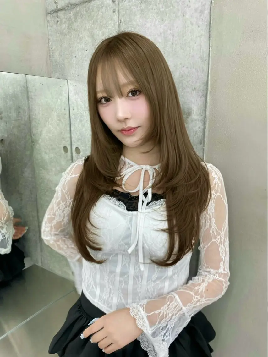 セミロング カット ヘアカラー 浦和透明感トレンド ヘア🫧セナ🤍のヘアスタイル