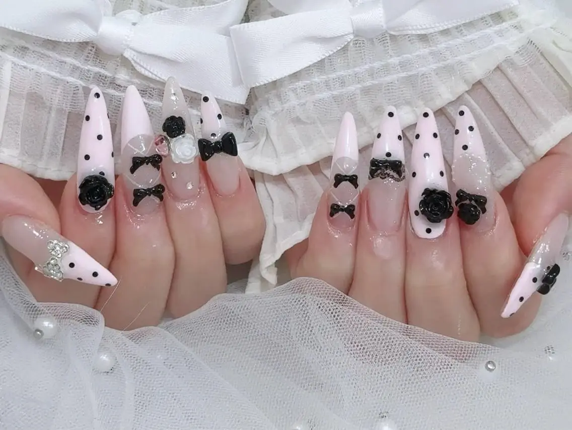 ネイル オーロラネイル ボルドー ブラウン 氷ネイル・うるうるネイル キラキラネイル ハンドネイル Sora  Nail 長さ出し専門店のネイルデザイン