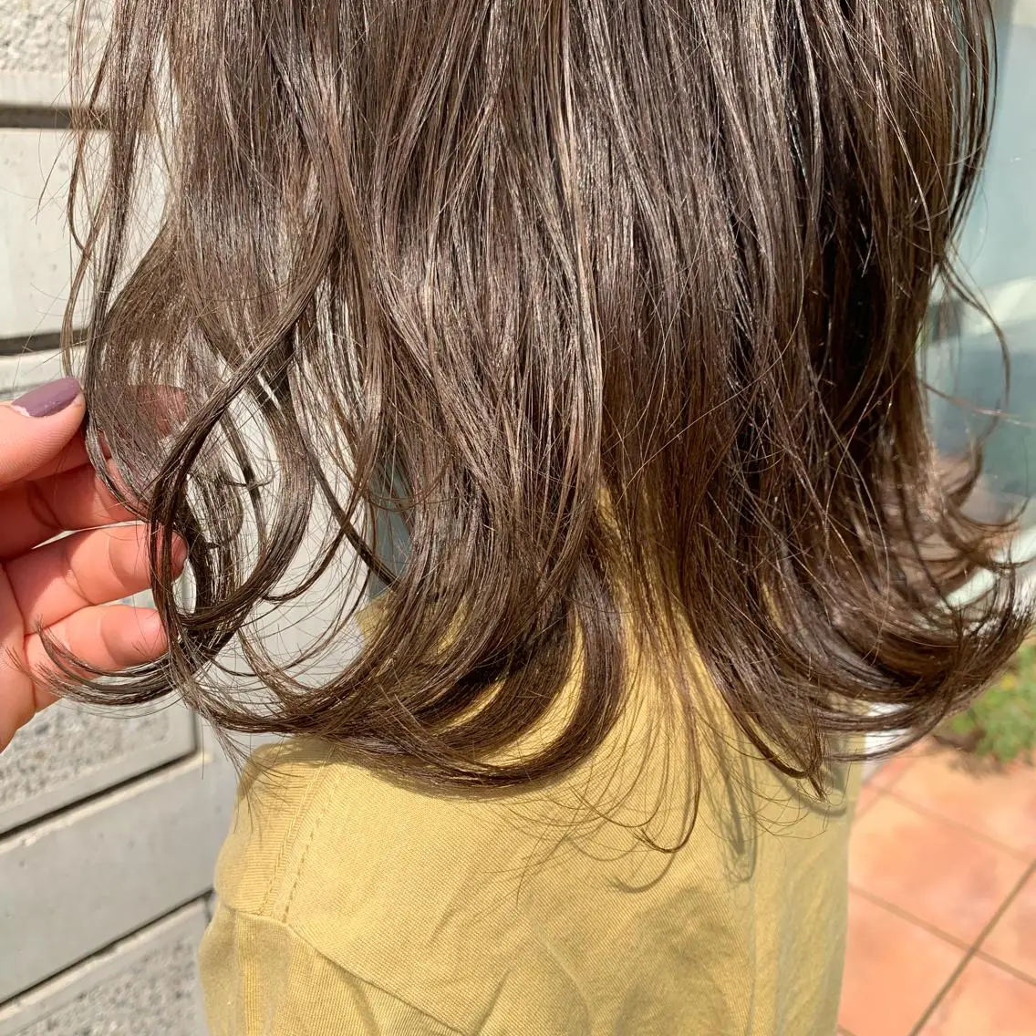 ミディアム カラー 薄田 珠美のヘアスタイル
