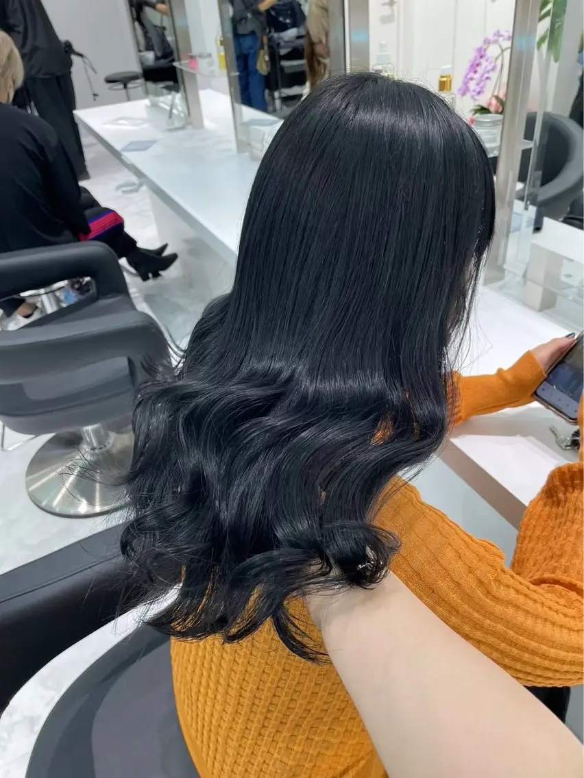 ロング カラー 佐藤 笑瑠のヘアスタイル