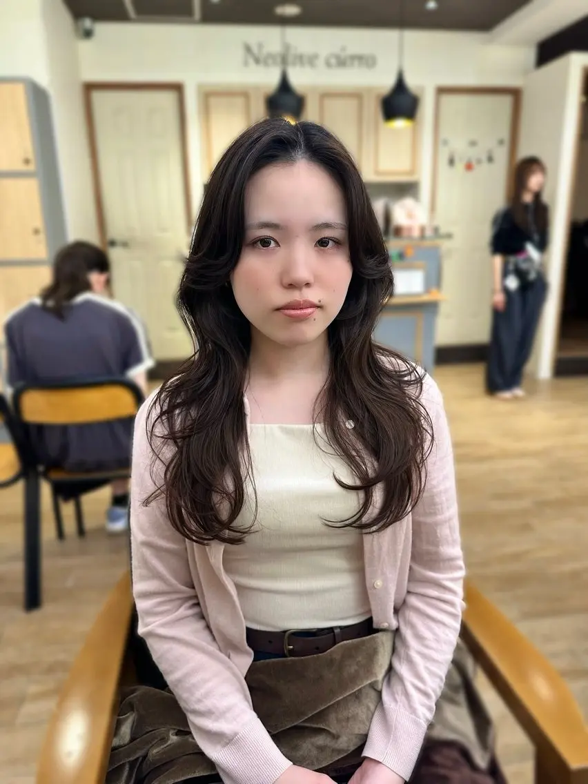 ロング カラー パーマ ヘアアレンジ メンズ キッズ カット ヘアカラー 顔まわりで差がつく 🌿似合わせカットのヘアスタイル