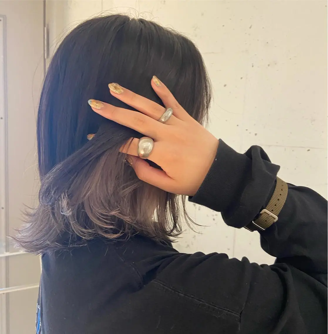 ミディアム カラー ベージュカラー ブリーチ ケアブリーチ 透明感カラー グレージュ ヘアカラー トリートメント ヘッドスパ ヘアセット カジュアルを女っぽく 𝗮𝘆𝗮𝗰𝗼のヘアスタイル