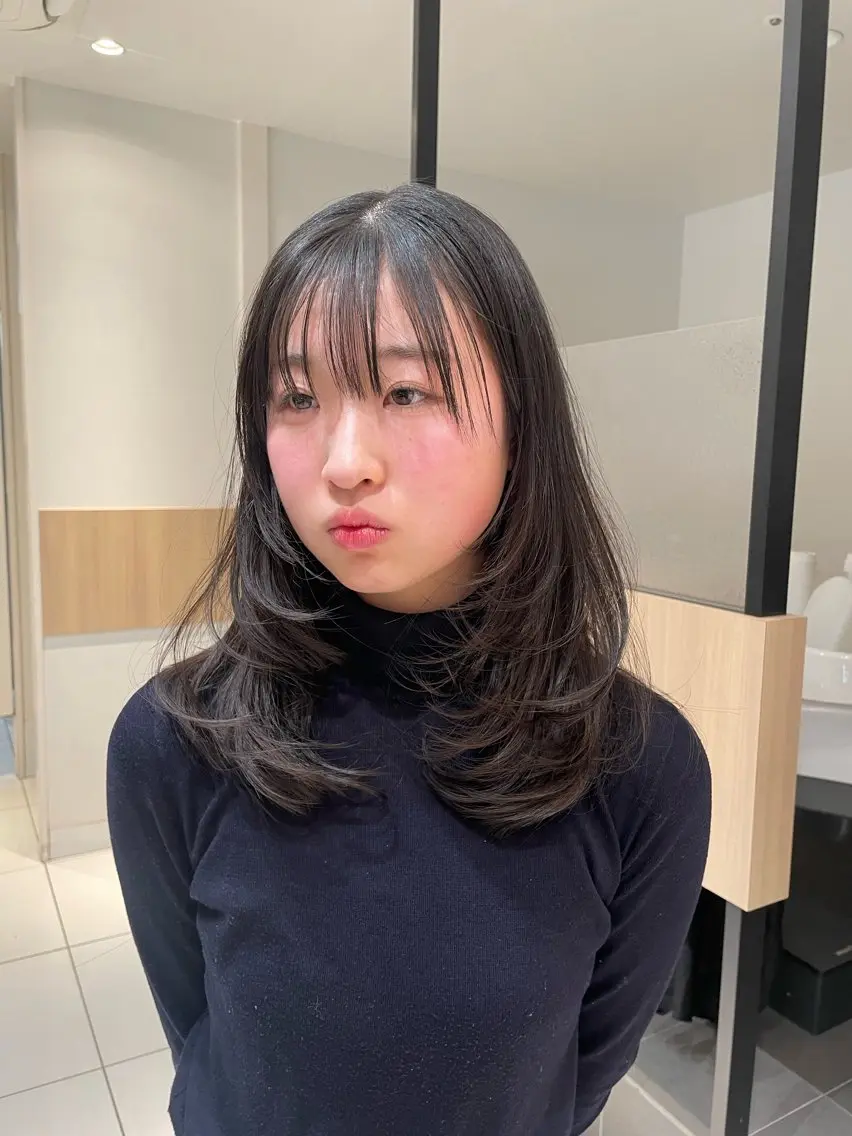 セミロング 💗モデルカット 募集中のヘアスタイル