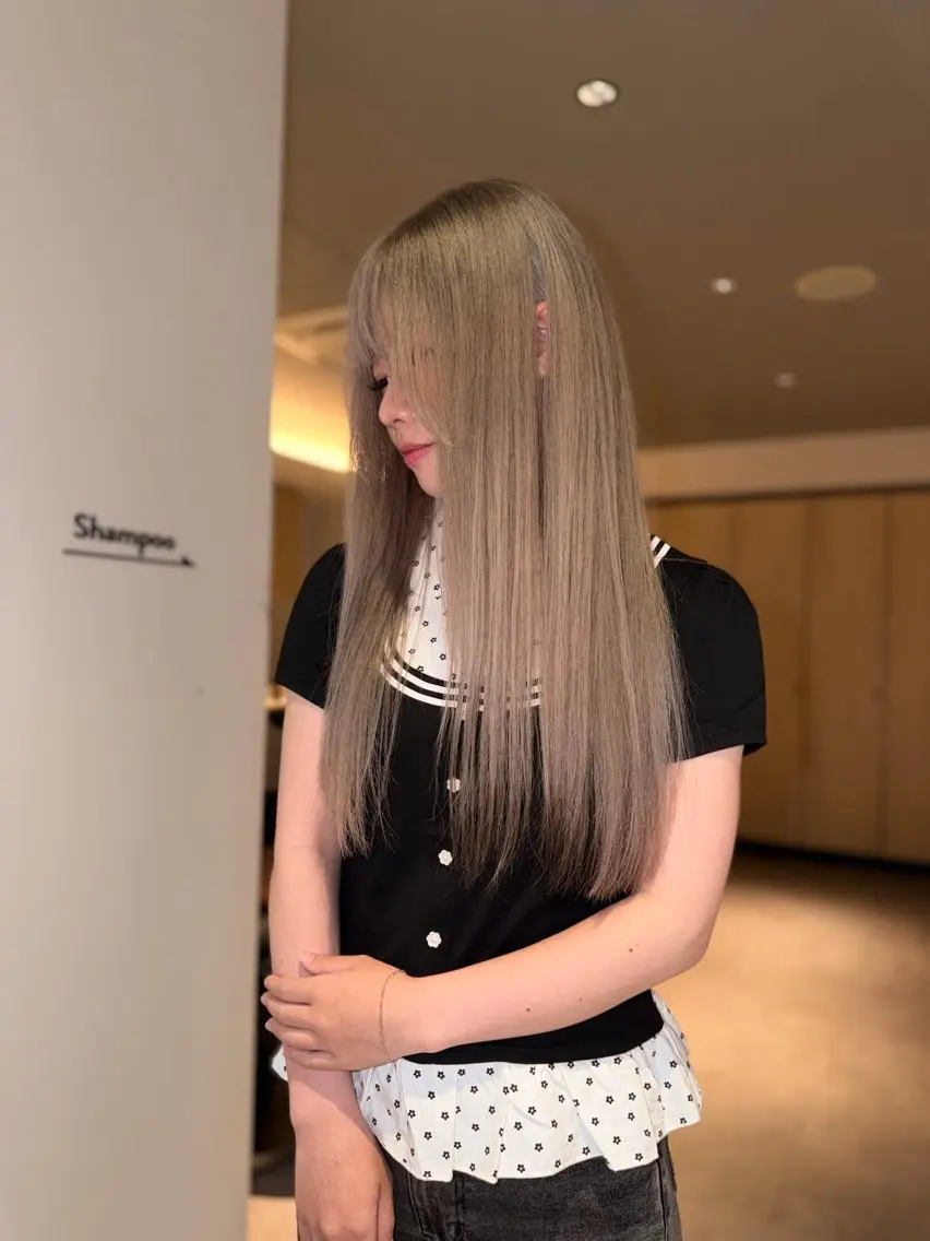 ミディアム カラー ヘアカラー トリートメント 岡山ハイトーン・ ルーツカラー/こもものヘアスタイル
