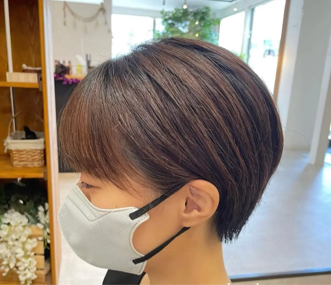 ショート misato 💜🖤　フラムのヘアスタイル