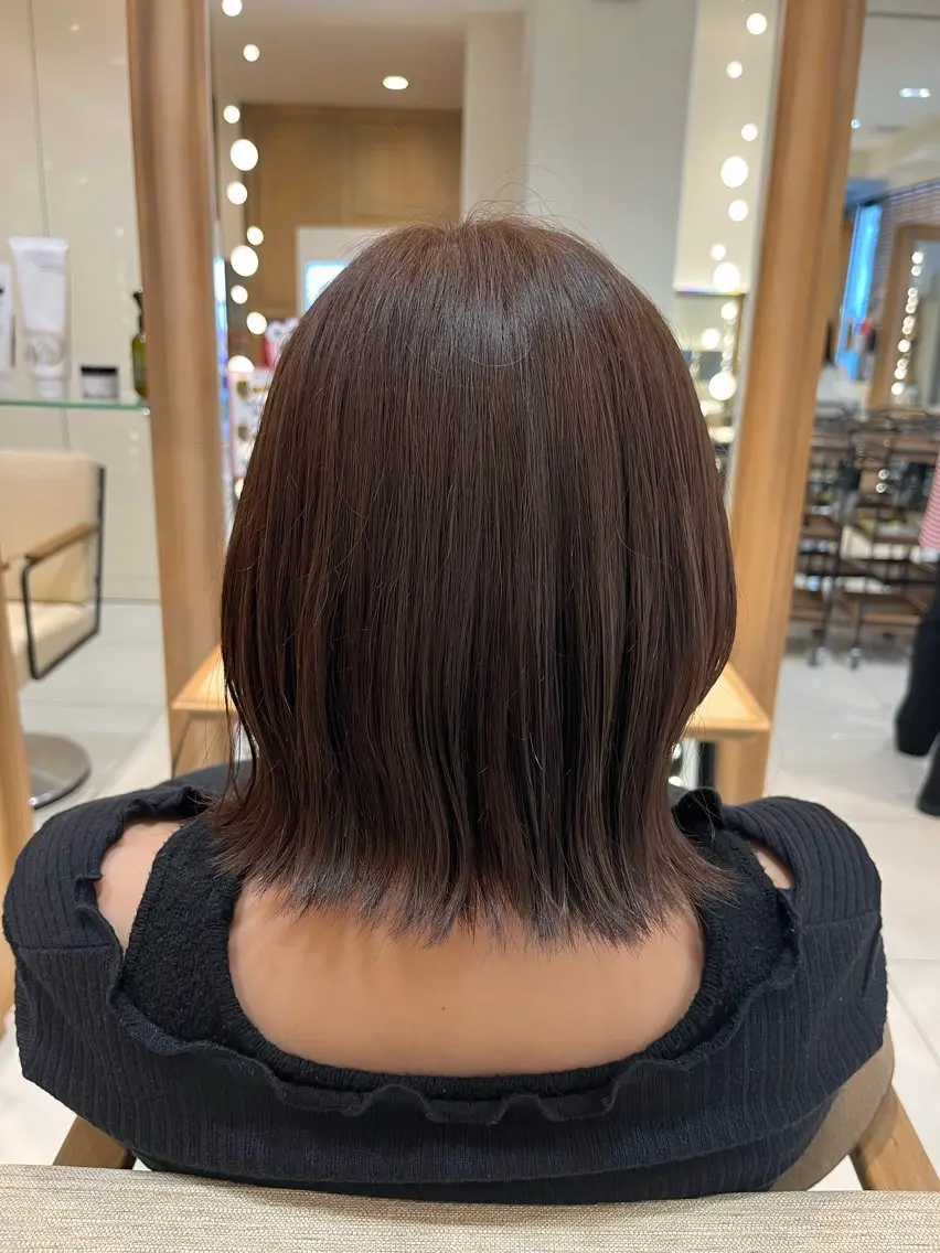ミディアム アッシュ なつな/ 透明感カラーのヘアスタイル