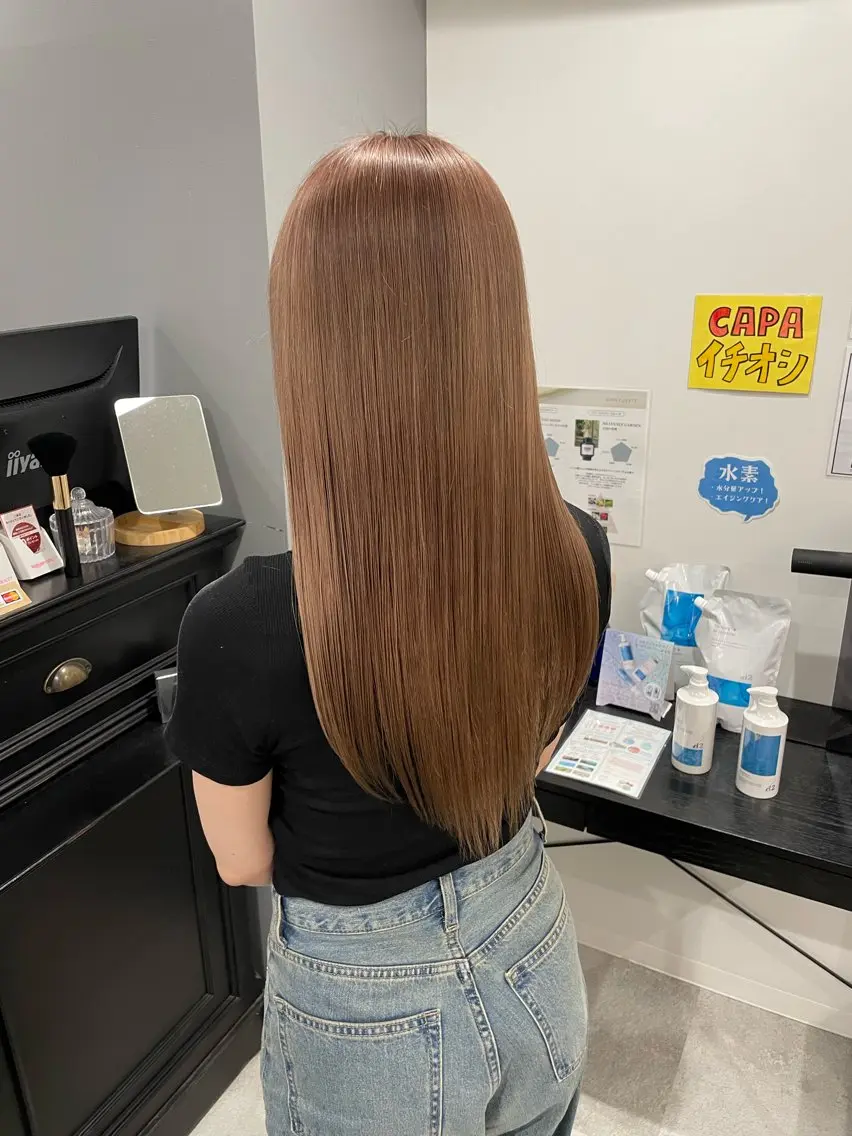 🎨✂️ Wカラー+デザインカット(1ブリーチ)の写真